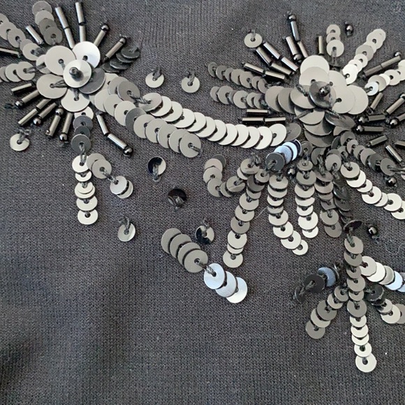 Comfy loft top with beading - Picture 4 of 4